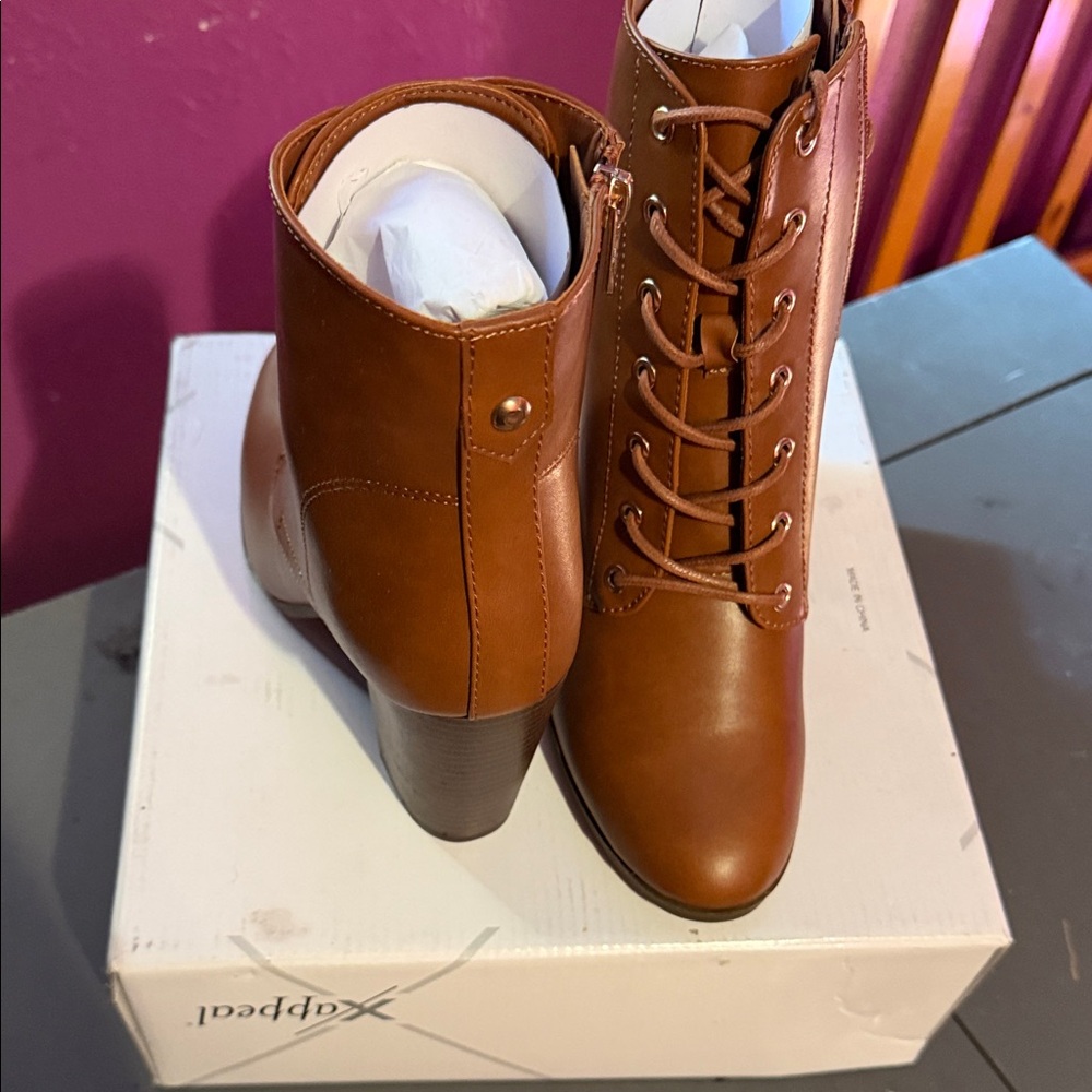 Women's Tan Lace Up Boots